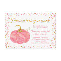 水彩かぼちゃの女の子の赤ちゃんシャワーを持って本をもたらす