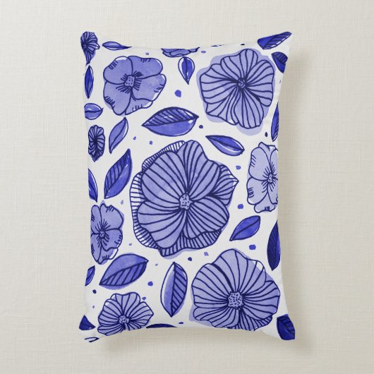 水彩とインクフラワー – 青パレット アクセントクッション (正面(垂直))