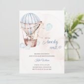 水彩のキリンが気球に乗ったベビーシャワー 招待状 (スタンド正面)