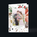 水彩のクリスマスフラワーと写真 シーズンカード<br><div class="desc">このトレンディーエレガントのクリスマスカードは、緑の赤と白と金ゴールドのアクセントを持つ水葉の色の花、およびあなたの写真をフェイク特徴としています。内部に個人用メッセージを追加します。</div>