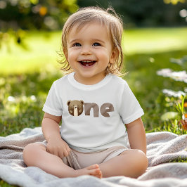 水彩の私たちの小さなクマちゃんは1歳の誕生日 ベビーTシャツ