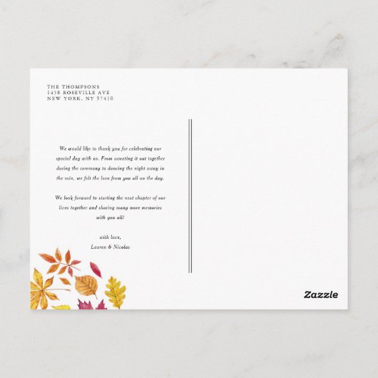 水彩の落ち葉が落ちる秋のウェディングサンクスカード ポストカード (裏面)