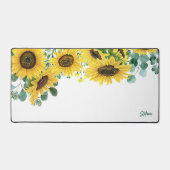 水彩ひまわりの花とユールカイプタス葉 デスクマット (正面)