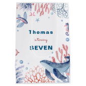 水彩アンダーザシー子供の誕生日 ミディアムペーパーバッグ (裏面)