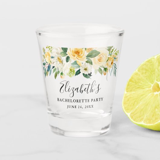 水彩イエローフローラルバチェロレッテパーティー ショットグラス (正面)