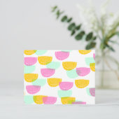 水彩イラストのピンクと緑と黄色のワンピース柄 ポストカード (スタンド正面)