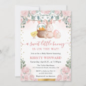 水彩ウサギとピンクの花ベビーシャワー 招待状 (正面)