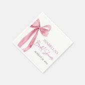 水彩エレガントなコーラルピンクのボウのブライダルシャワー スタンダードカクテルナプキン (角)