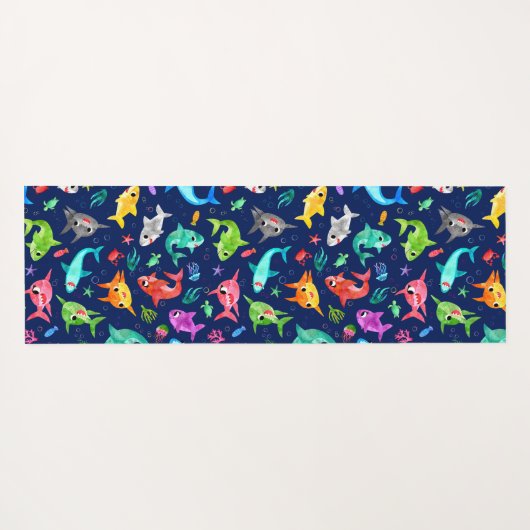 水彩シャークファミリー可愛パーソナライズされたい ヨガマット (裏面(横))