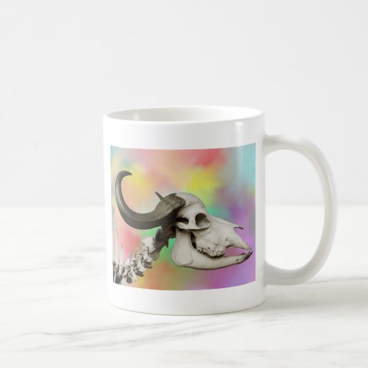 水彩スカル背景の水牛 コーヒーマグカップ (右)