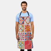 水彩セラミックタイル収集。スクエアビンタグ エプロン (着用した状態)