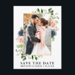 水彩ダスティブルーピンクローズセーブザデート ポストカード<br><div class="desc">水色ユーモダンカリプタス緑色埃の多い青いバラズピンクのバラの枠保存日付写真婚約発表はがき – 金ゴールド枠</div>