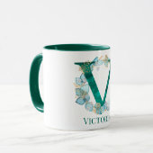 水彩ティール（緑がかった色）と金ゴールドモノグラム文字V マグカップ (正面左)