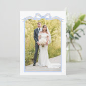 水彩デザイナーブルーモノグラムクリスマスフォト シーズンカード (スタンド正面)