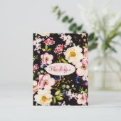 水彩ピンクとイエローのバラ on ブラック、誕生日 ポストカード (スタンド正面)