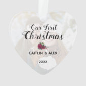 水彩ピンクのバラのカップル写真初めてのクリスマス オーナメント (裏面)