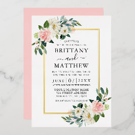 水彩ピンクのブッシュホワイト フラワーズ ウェディング ゴールド 箔招待状