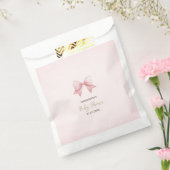水彩ピンクの弓ドット赤ちゃんシャワー フェイバーバッグ (封をした状態)