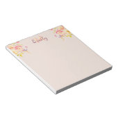 水彩ピンクイエローローズオンブラック、モノグラム ノートパッド (アングル)