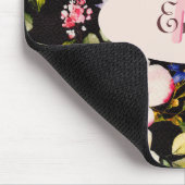 水彩ピンクイエローローズオンブラック、モノグラム マウスパッド (コーナー)