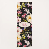 水彩ピンクイエローローズオンブラック、モノグラム ヨガマット (正面)