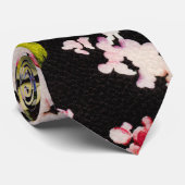 水彩ピンクイエローローズブラック背景 ネクタイ (ロール)