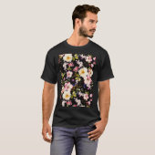 水彩ピンクイエローローズブラック背景 Tシャツ (正面フル)