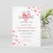 水彩ピンクシルバースイートガールベビーシャワー 招待状 (スタンド正面)