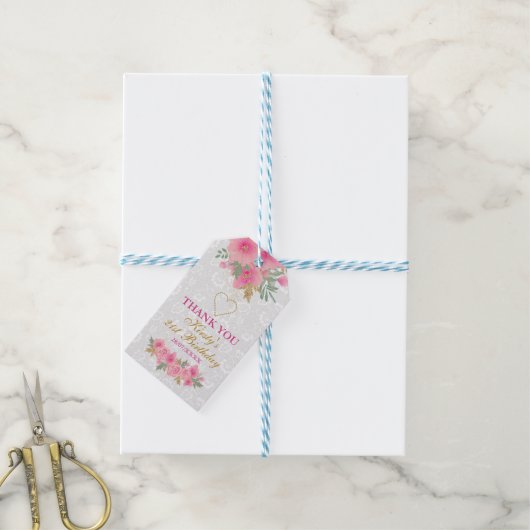 水彩ピンクフラワーズゴールドフォイル誕生日 ギフトタグ (より糸付き)