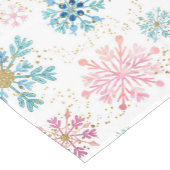 水彩ピンク、ブルー、金ゴールド冬の雪片 ショートテーブルランナー (コーナー)