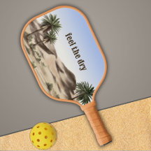 水彩ブラウンデザートランドスケープと文字