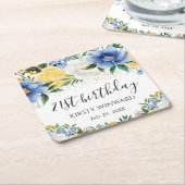 水彩ブルーと黄色の花誕生日 スクエアペーパーコースター (アングル)