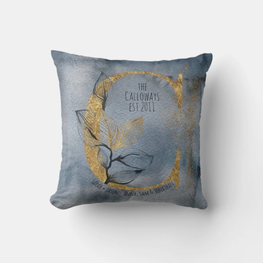 水彩ブルーグレー金ゴールドCモノグラム装飾用クッション クッション (正面)