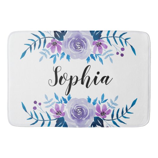 水彩ブルーパープルフローラリースカスタム文字 バスマット (正面)