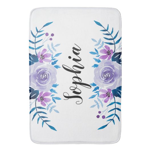 水彩ブルーパープルフローラリースカスタム文字 バスマット (正面縦)