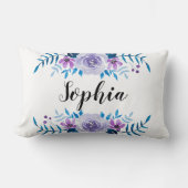 水彩ブルーパープルフローラリースカスタム文字 ランバークッション (正面)
