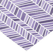 水彩ヘリンボーンパターン、色調の紫 ミディアムテーブルランナー (コーナー)