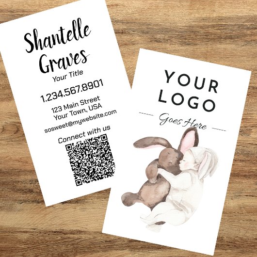水彩ベビーとバニーQRコード垂直 名刺