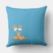 水彩ベビーキラフェサファリツインズ誕生日 クッション (裏面)