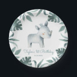 水彩ベビーライノセロスプリンストロピカル ペーパープレート<br><div class="desc">このカスタマイズ可能なイベントサイ紙プレートを使用して、あなたのベビーのテーブルエスケープにかわいいサファリアクセントを追加する。熱帯リースのサイの王子の水色イラストレーションを離れ特徴とする。独自の詳細を追加してパーソナライズこれらのサイ紙プレートは、赤ちゃんシャワーや子供の誕生日パーティーに最適である。</div>