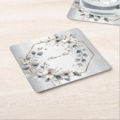 水彩ホワイトフラワーゴールデンフレームシルバーティール(緑がかった色) スクエアペーパーコースター (アングル)