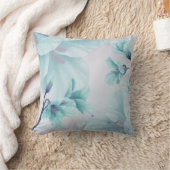 水彩ライトブルーアクアティール（緑がかった色）ベルフラワーアクセント クッション (ブランケット)