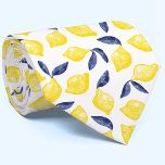 水彩レモンパターンシトラスネックタイ ネクタイ<br><div class="desc">水かわいらし色の柑橘類のレモンの黄色のパタ葉ーンと白い背景にネイビーブルーのオリジナルの視覚的なビタミンCの夏のショットのための白い背景とニンジスクリのアート。</div>