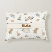 水彩ヴィンテージ玩具パターンホワイト アクセントクッション (正面)