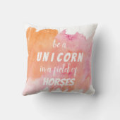 水彩一角獣の装飾用クッション クッション (裏面)