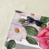 水彩優しいピンクホワイトローズイラストレーション ビーチタオル (インサイチュ)