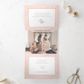 水彩冬フローラオン赤面ピンク写真 三つ折りクリスマスカード (内部)