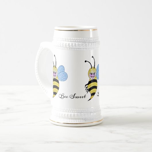 水彩可愛いハニービーとハッピーハッピーハッピーハニースマイル ビールジョッキ (正面左)