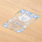 水彩可愛い象と青いバラ誕生日 アクリル招待状 (レイダウン)