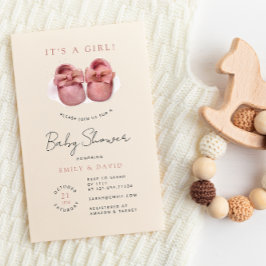 水彩小さな女の子ピンクシューズベビーシャワー 招待状